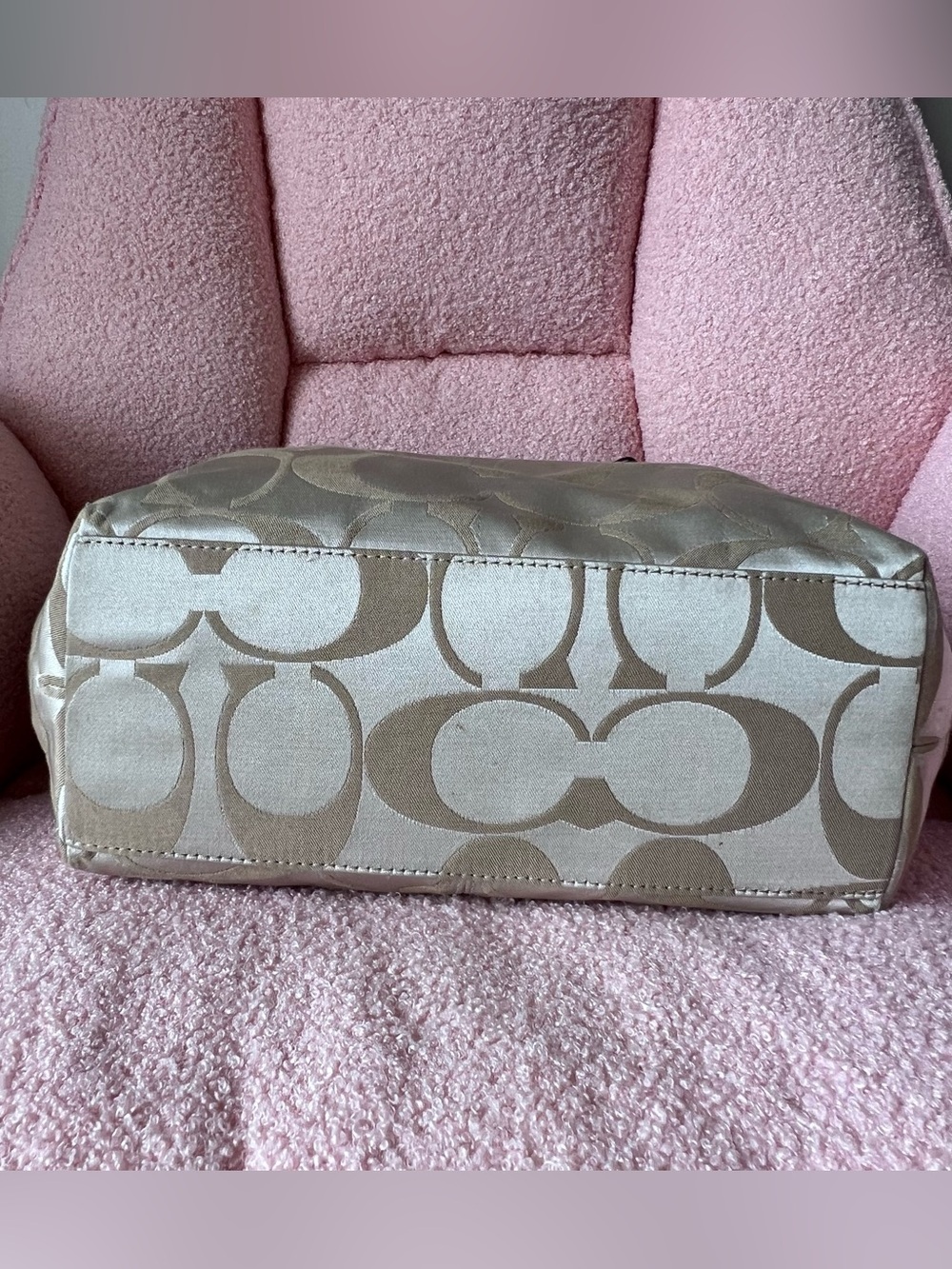 Coach Signature C Carly Tote - Picture 4 of 6
